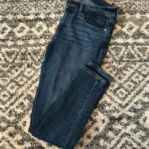 Levi’s 711 Skinny Jeans